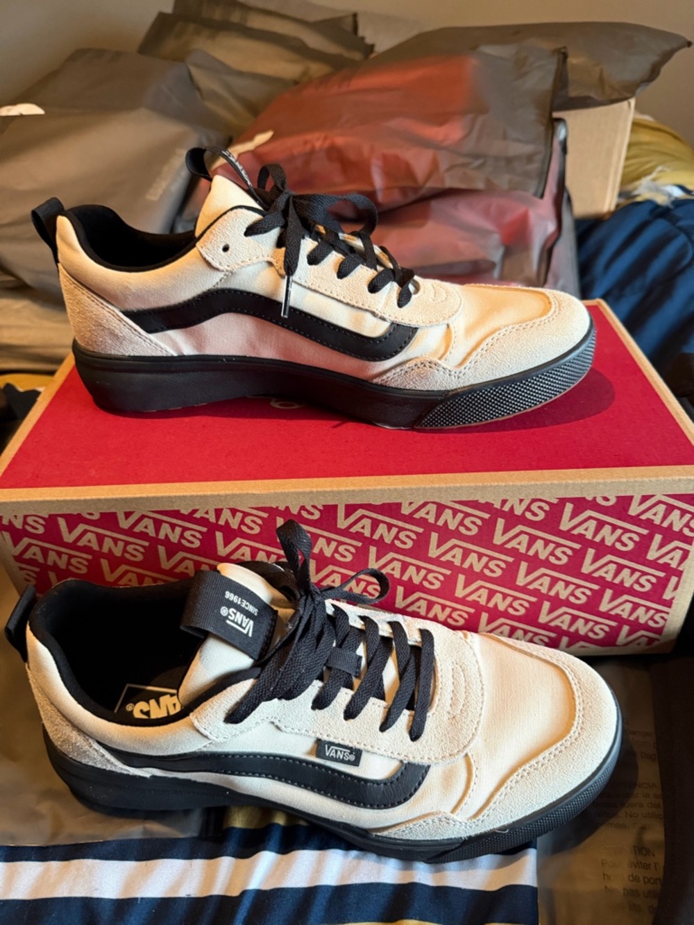 Vans Low-Top Sneakers in Cream and Black